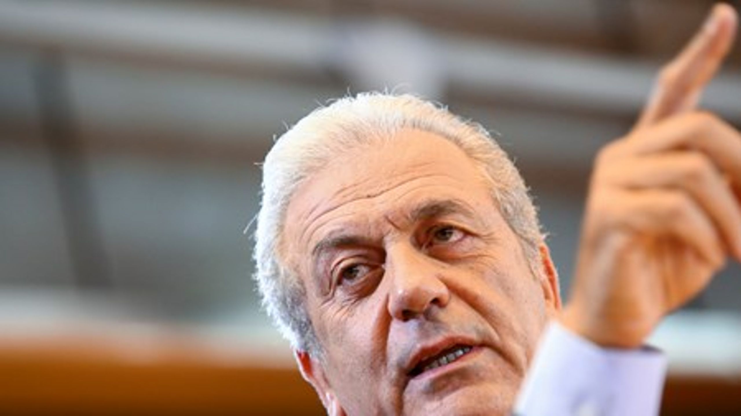 Dimitris Avramopoulos, kandidat till posten som EU-kommissionär för migrationspolitiken, frågades ut i EU-parlamentet på tisdagen.