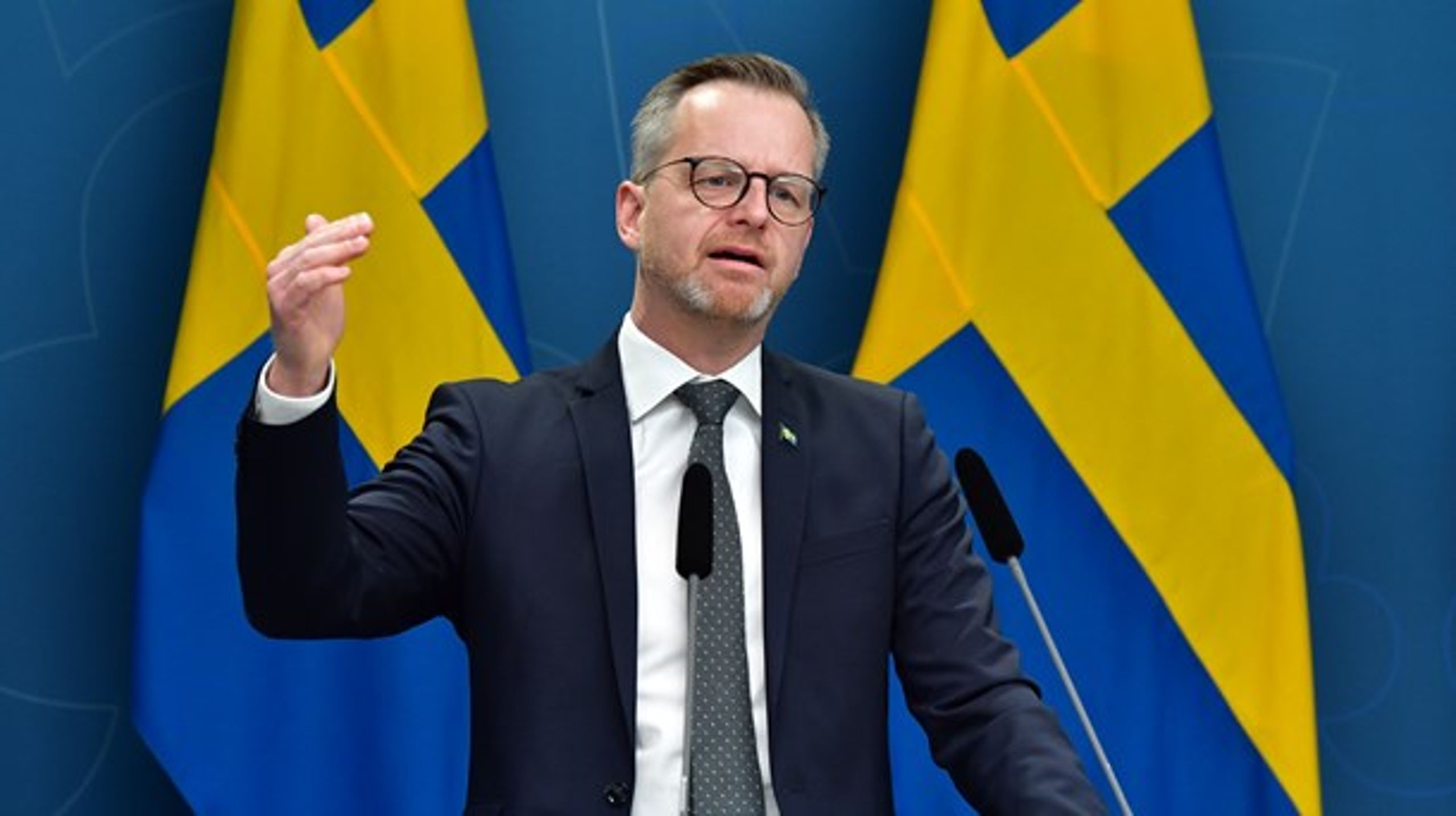 Under morgonen höll inrikesminister Mikael Damberg (S) en pressträff om lagskärpningar.