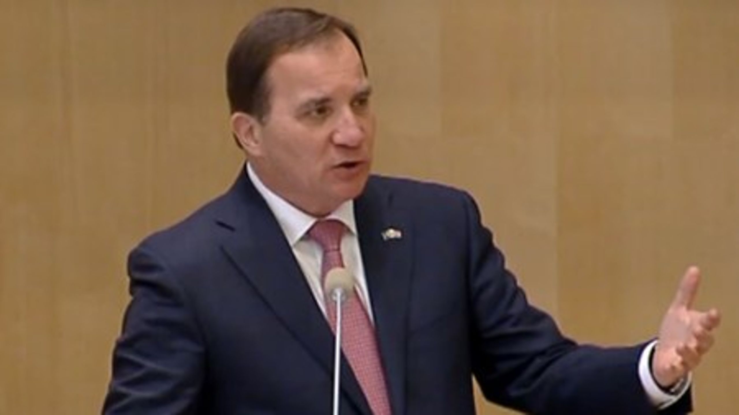 <br>Statsminister Stefan Löfven hoppas att få med sig fler EU-länder på att införa permanenta regler för hur asylsökande ska fördelas inom EU.<br>