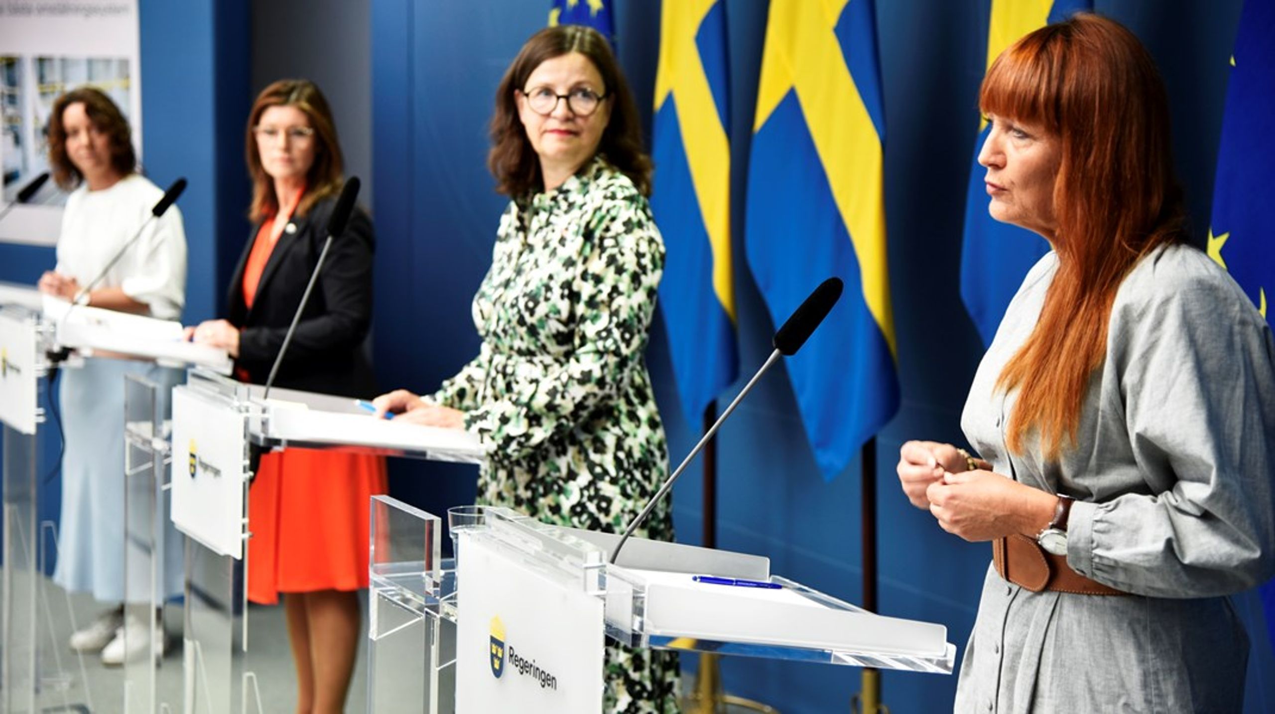 <span>S-ministrarna Matilda Ernkrans, Eva Nordmark och&nbsp;Anna Ekström tillsammans med IF Metalls förbundsordförande Marie Nilsson vid en pressträff om regeringens budgetsatsning på jobben.<br></span>