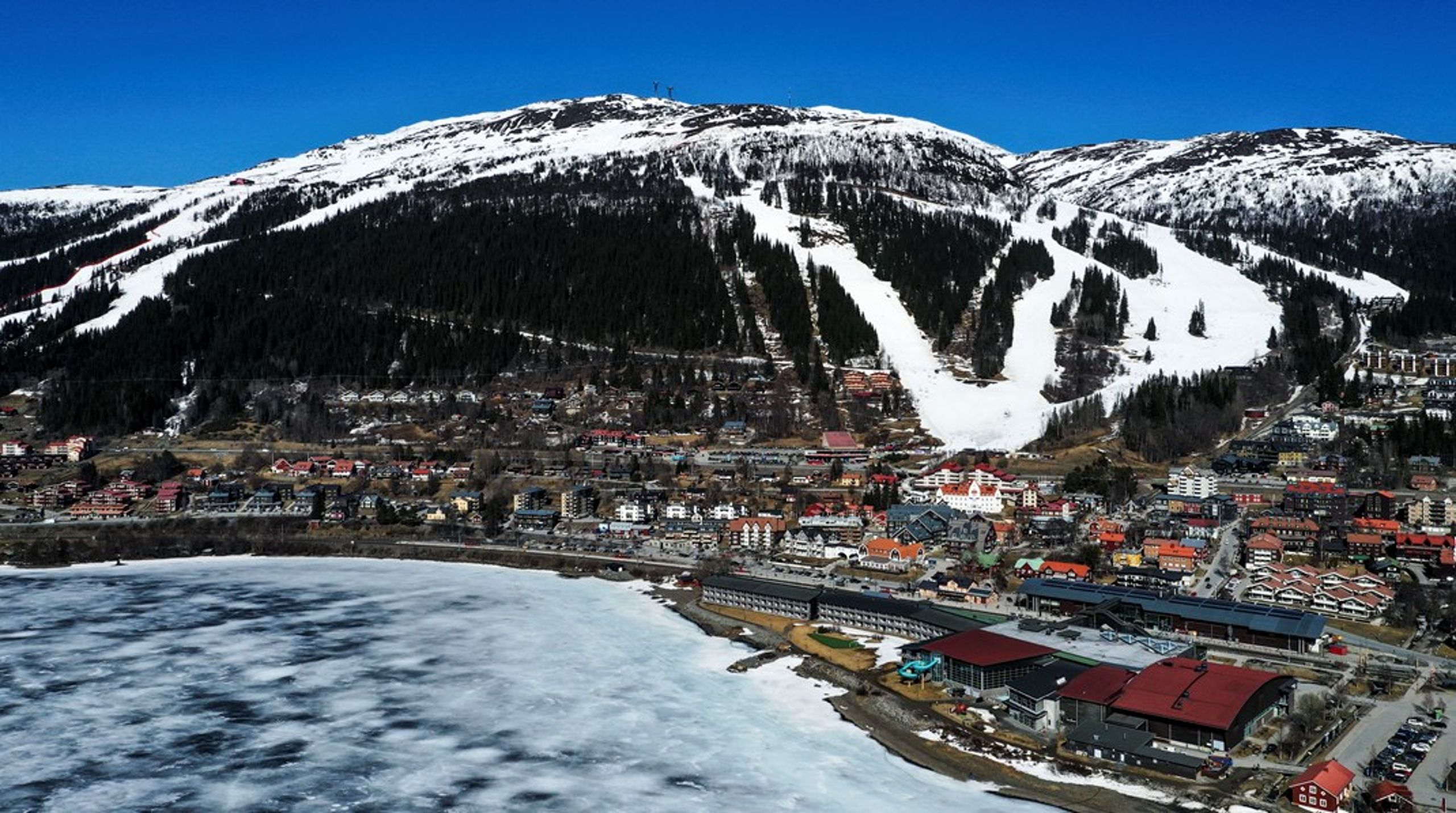 Skidorten Åre. Åre kommun är en av de kommuner i Jämtland som oroas av miljöriskerna med brytning av alunskiffer.