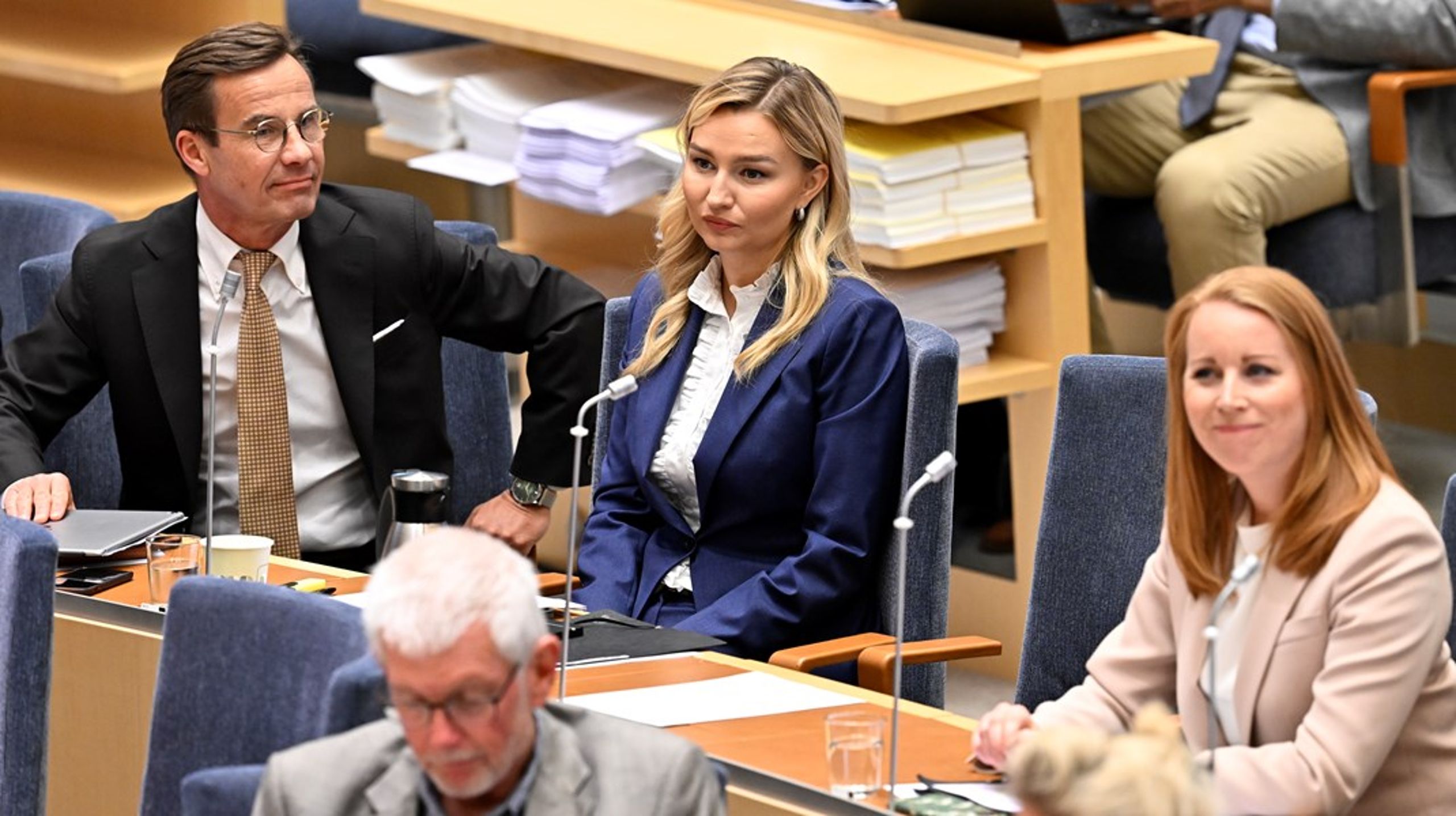 M-partiledaren Ulf Kristersson, Kristdemokraternas partiledare Ebba Busch och Centerpartiets partiledare Annie Lööf&nbsp;under dagens partiledardebatt i riksdagen.