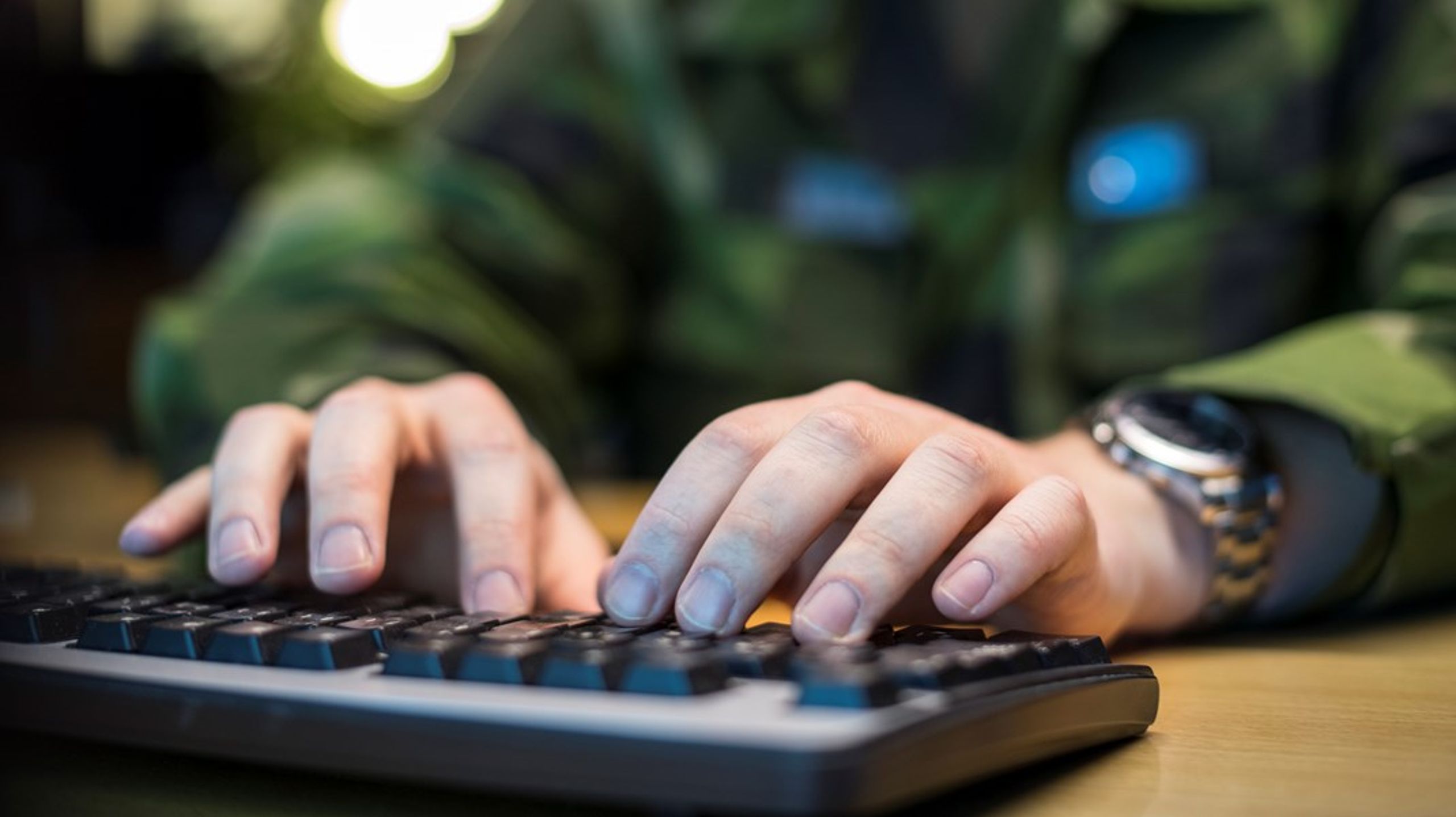 Huvudmannaskapet för cyberförsvar och cybersäkerhet inom frivilligrörelsen ligger nu tydligt&nbsp;hos FRO, påpekar Försvarsmakten.