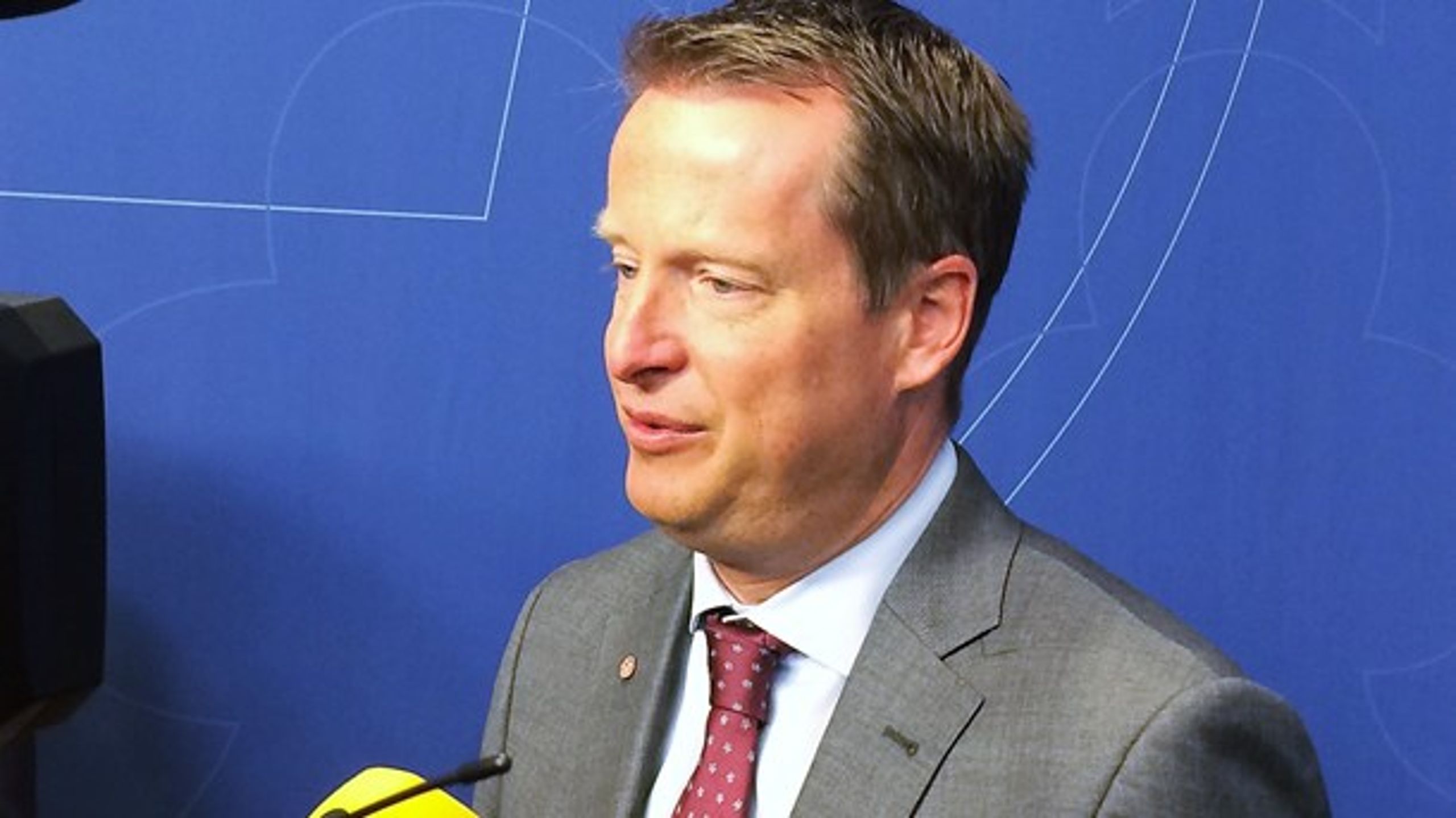 Hanteringen av flyktingkrisen förra året ska utvärderas. Målet är att att dra lärdomar för framtiden, enligt inrikesminister Anders Ygeman (S).