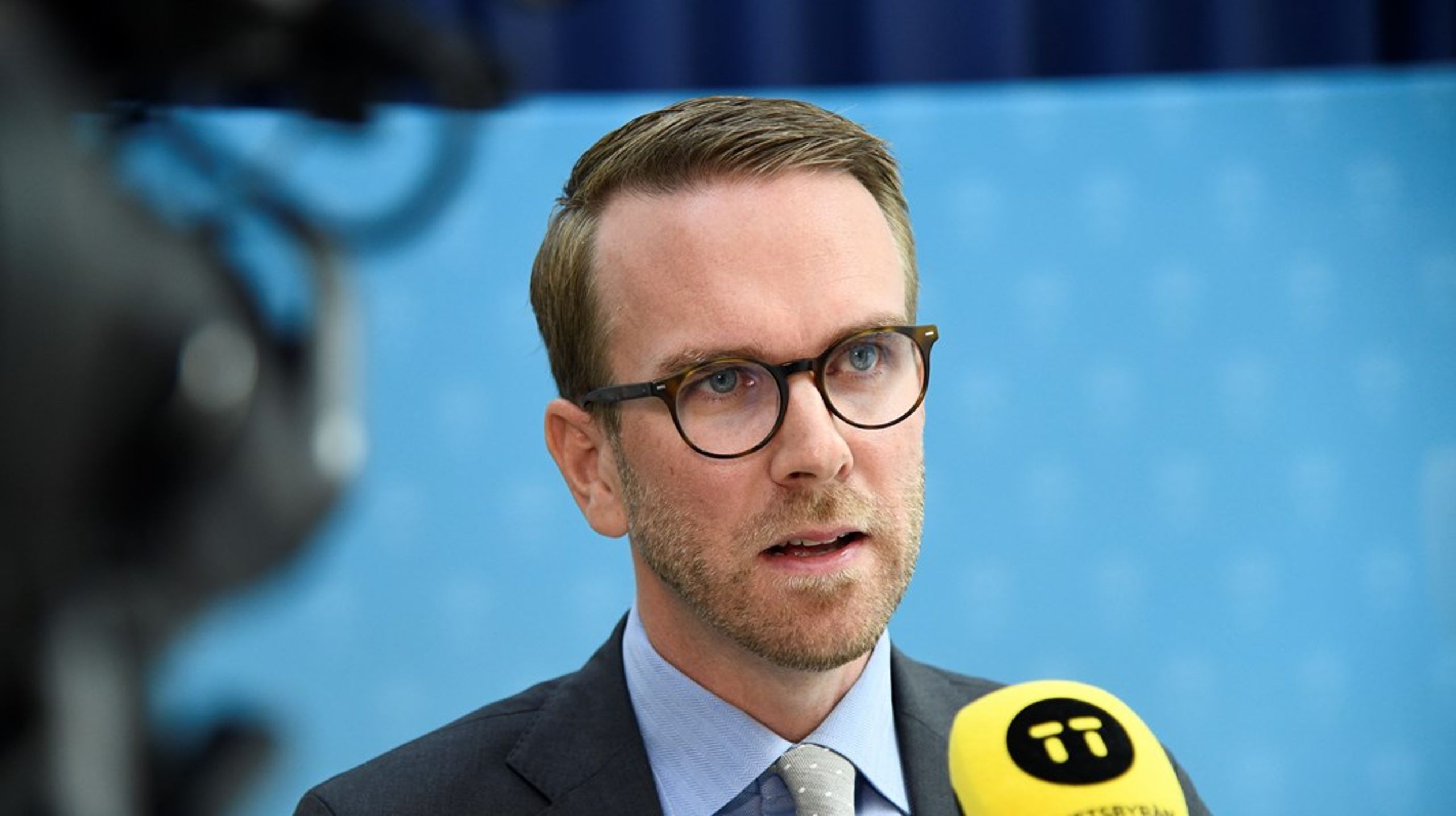 Bostadsminister Andreas Carlson (KD) har varit tydlig med att han vill att kommunerna gör mer för att öka tillgången på byggbar mark. Nu&nbsp;ger han Boverket i uppdrag att titta närmre på&nbsp;i vilken utsträckning kommuner upplåter tomter för småhusbyggande.