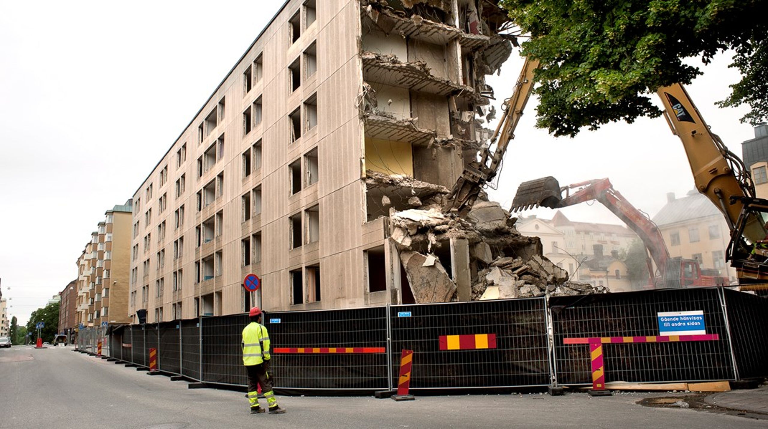 Ett av de stöd som Boverket påtalat för regeringen att man kan slopa&nbsp;är stödet till kommuner med svag bostadsmarknad som vill avveckla sina fastigheter, till exempel genom att riva dem. Trots det ligger stödet kvar på samma nivå även för 2024.&nbsp;<br>