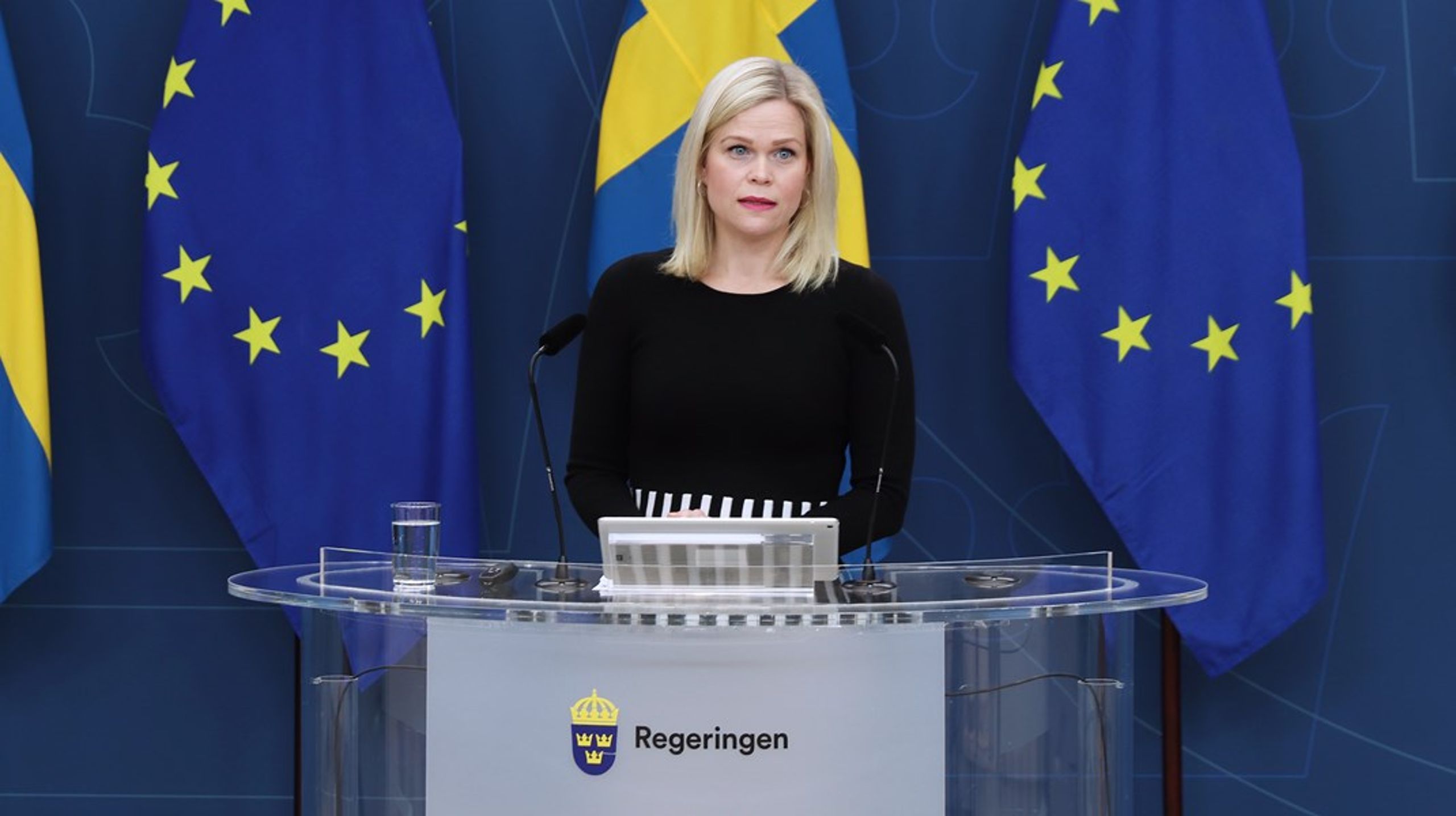 Jämställdhetsminister Paulina Brandberg förlänger Socialstyrelsens uppdrag kring rasism i vården.