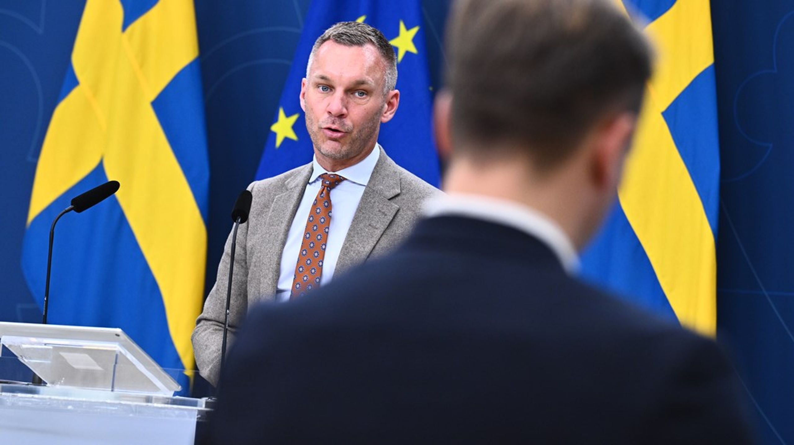 Civilminister Erik Slottner (KD) vill minska antalet myndigheter. Men Statskontoret är kritiskt till förslagen på sammanslagningar.