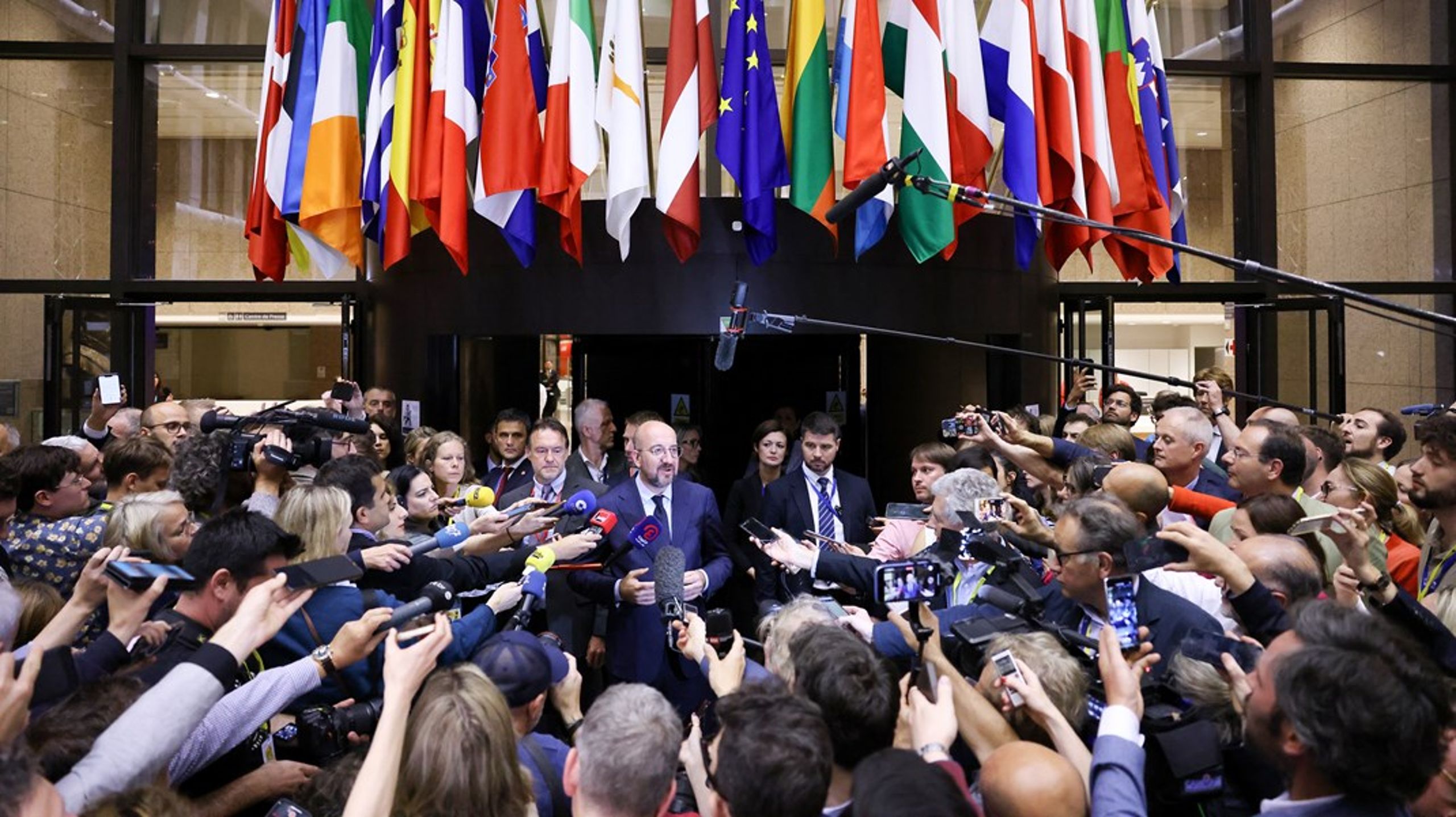 När toppmötet i Bryssel förra veckan avslutades vid midnatt kunde nuvarande ordförande för Europeiska rådet Charles Michel inte ge några besked till media om beslut kring topptjänsterna.&nbsp;På torsdag&nbsp;är det dags igen – och den här gången lär besked komma.&nbsp;
