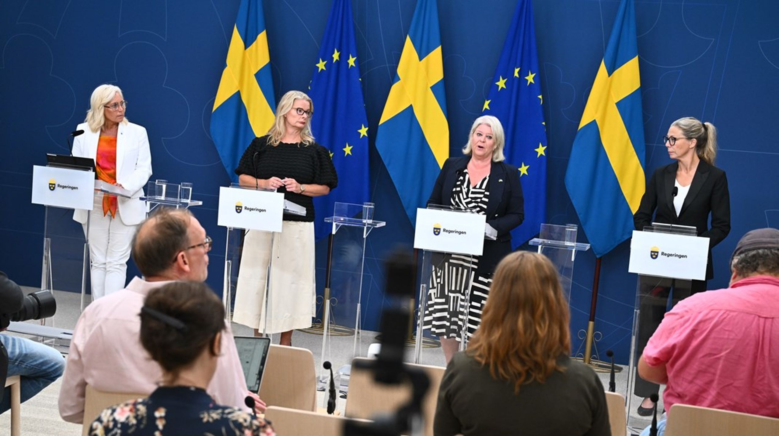 På onsdagsmorgonen höll socialtjänstminister Camilla Waltersson Grönvall (M)&nbsp;pressträff tillsammans med skolminister Lotta Edholm (L), riksdagsledamoten Camilla Rinaldo Miller (KD) och Sverigedemokraternas gruppledare Linda Lindberg där partierna presenterade nyheter i höstbudgeten.&nbsp;