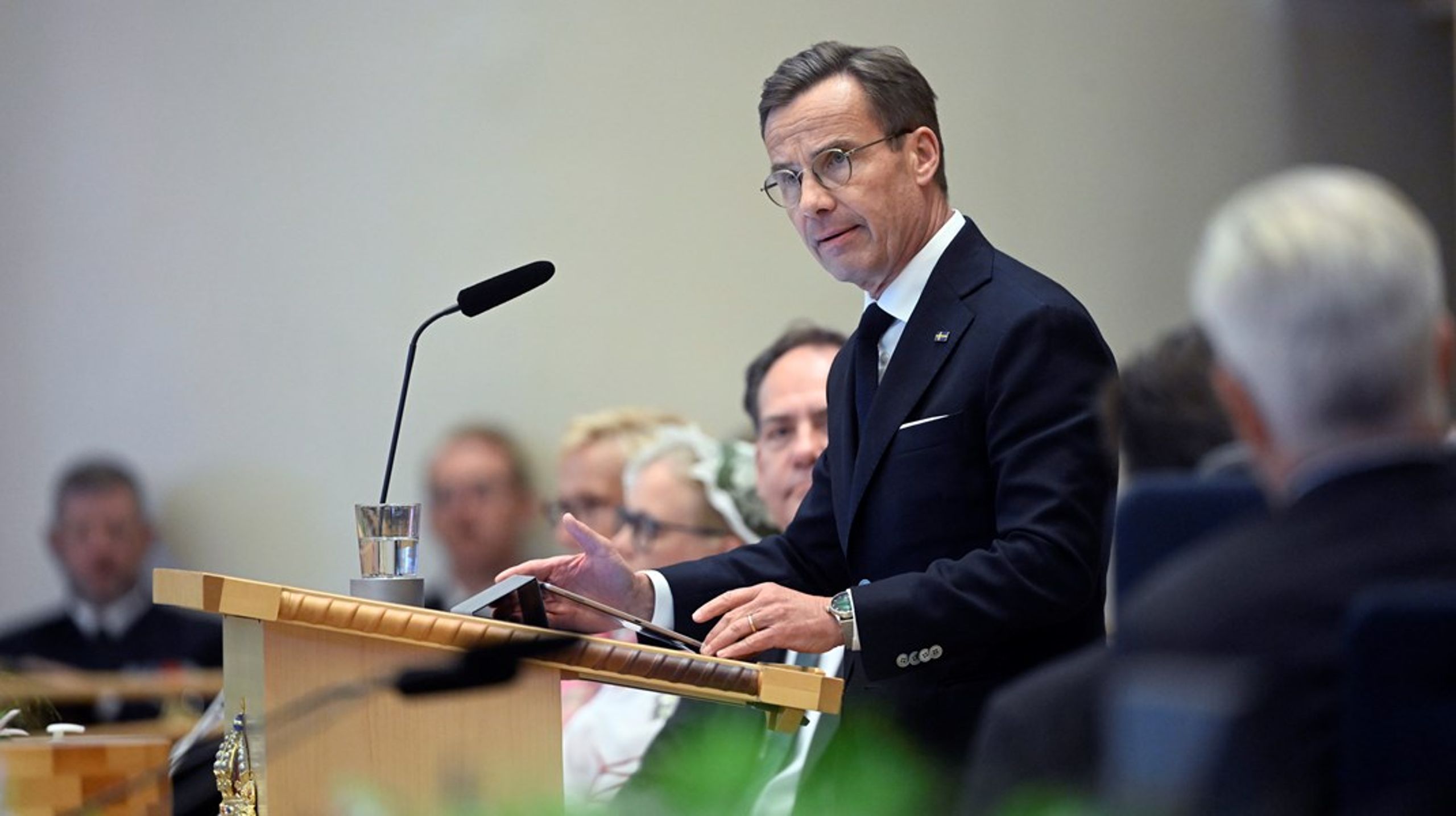 I går avgav statsminister Ulf Kristersson (M) sin regeringsförklaring i riksdagens talarstol. I dag är han tillbaka för debatt.