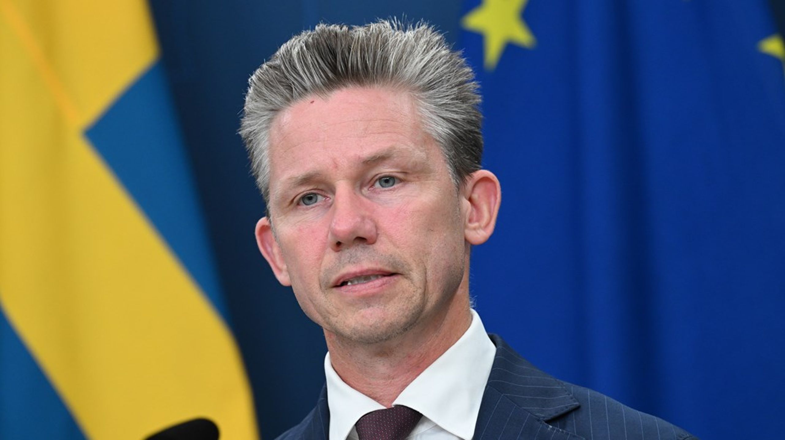 Försvarsminister Pål Jonson (M) vid en pressträff i september där regeringens sjuttonde stödpaket till Ukraina lades fram.