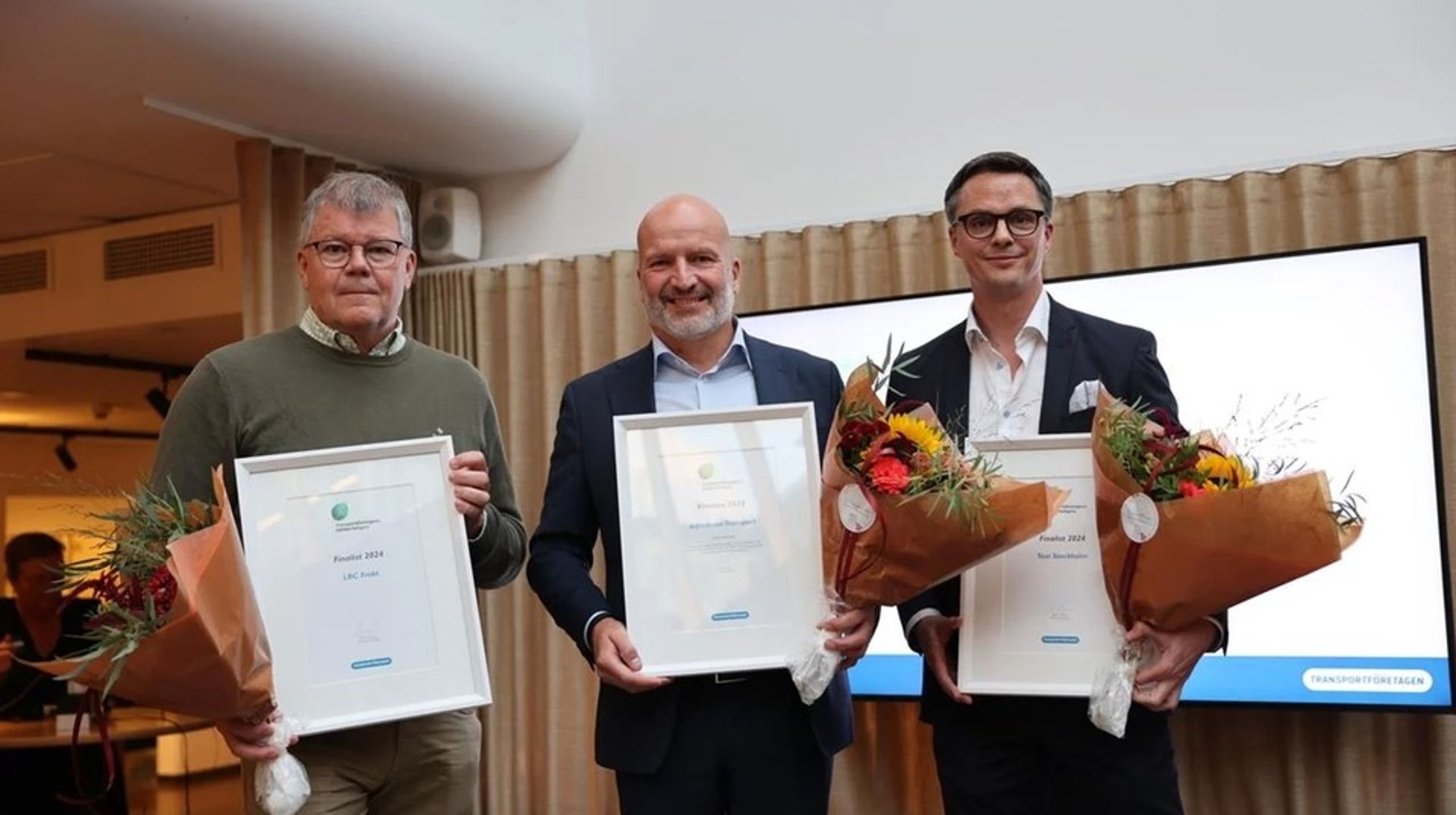 Finalisterna Lars Reinholdsson, vd LBC Frakt, Erik Alfredsson, vd Alfredssons 
Transport samt Johan Porsman, Anbuds- &amp; hållbarhetsansvarig vid Taxi 
Stockholm<br>