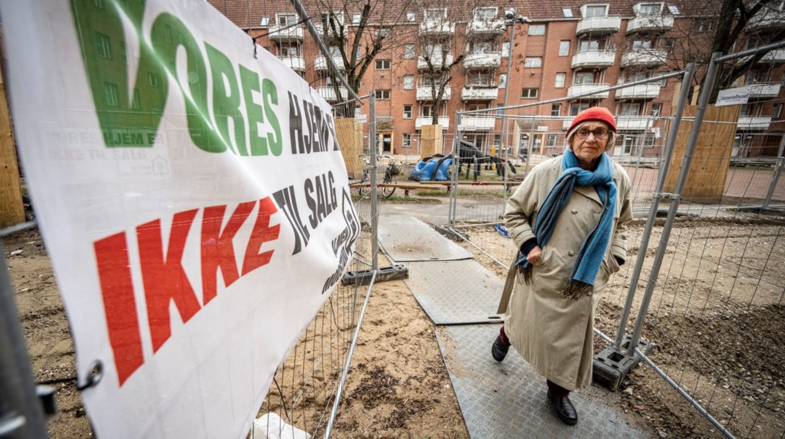 Mjölnerparken är ett av de områden i Köpenhamn där boende tvångsflyttats och omfattande renoveringar görs&nbsp;som ett sätt att&nbsp;försöka bekämpa gängkriminalitet och parallellsamhällen.&nbsp;