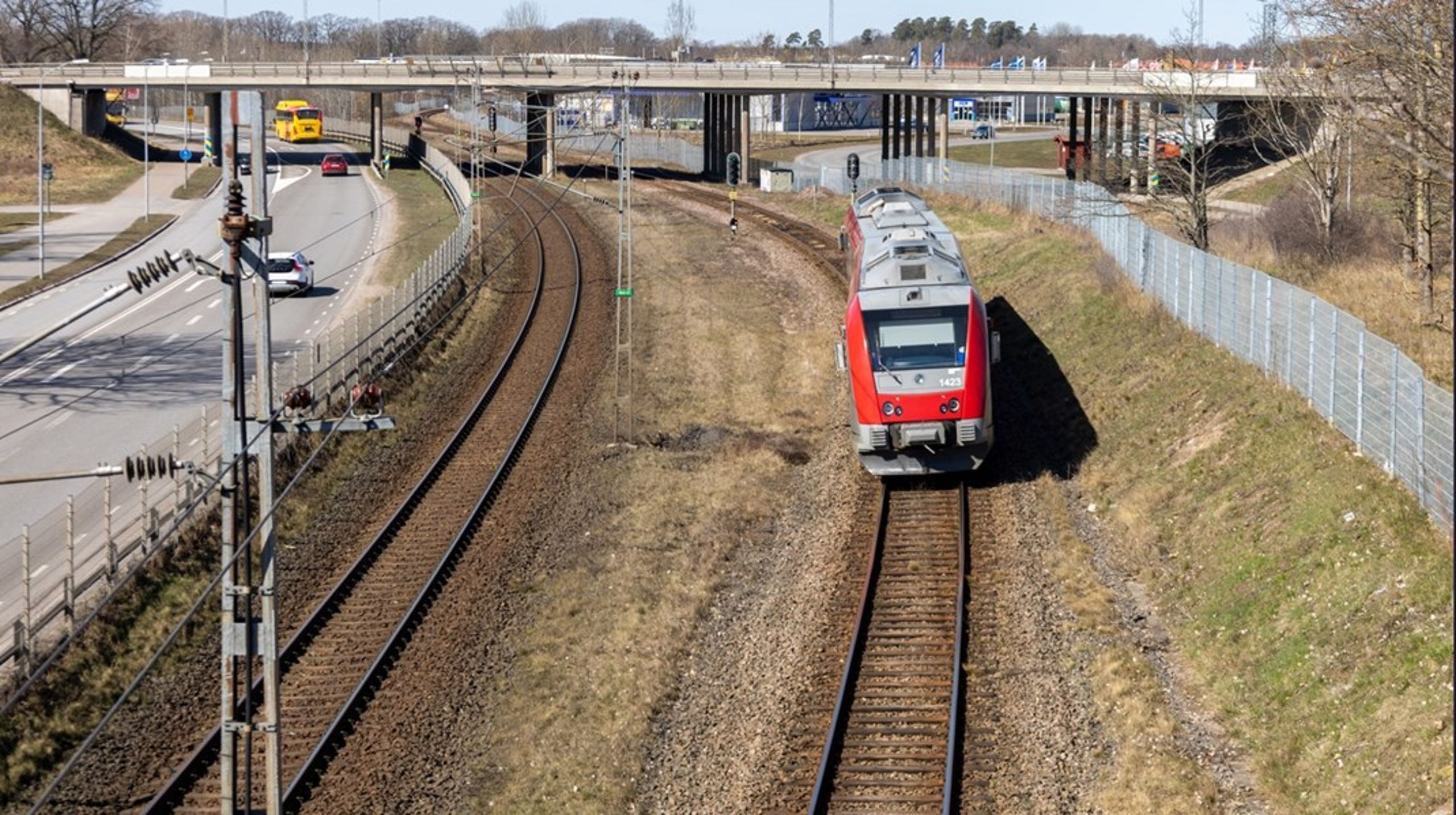 Tågtrafiken mellan Linköping och Kalmar har tidigare fått stöd, men står utan avtal nästa år. <br>