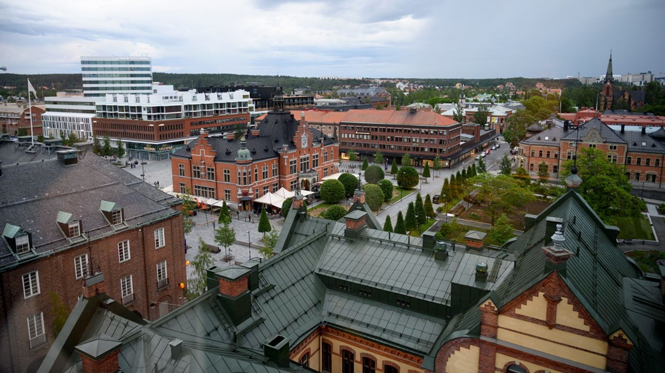 I Umeå bedöms omkring 2000 bostäder kunna byggas om Fortifikationsverket går med på att sälja delar av Regementet till kommunen.&nbsp;