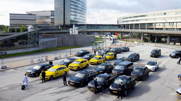 Taxiförbundet: Slopa tvåårsgränsen för taxiförarlegitimation